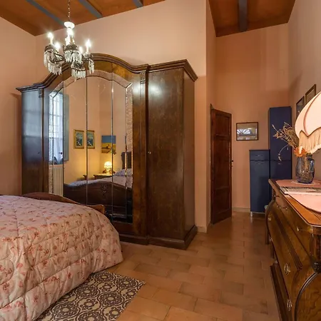 Apartment Gaby In Villa, Wifi, Terricciola, Pisa